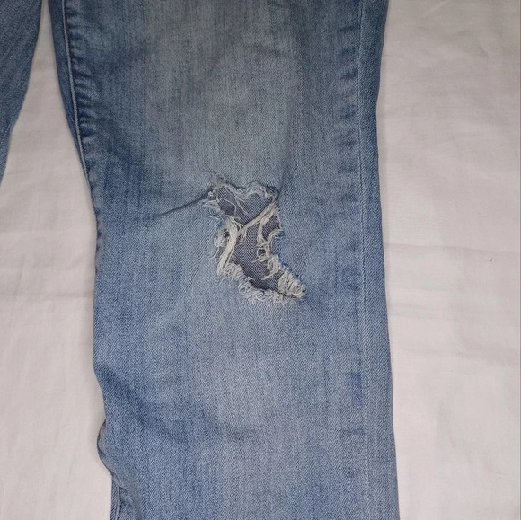 Kut from the kloth distressed boyfriend jeans - Picture 3 of 9